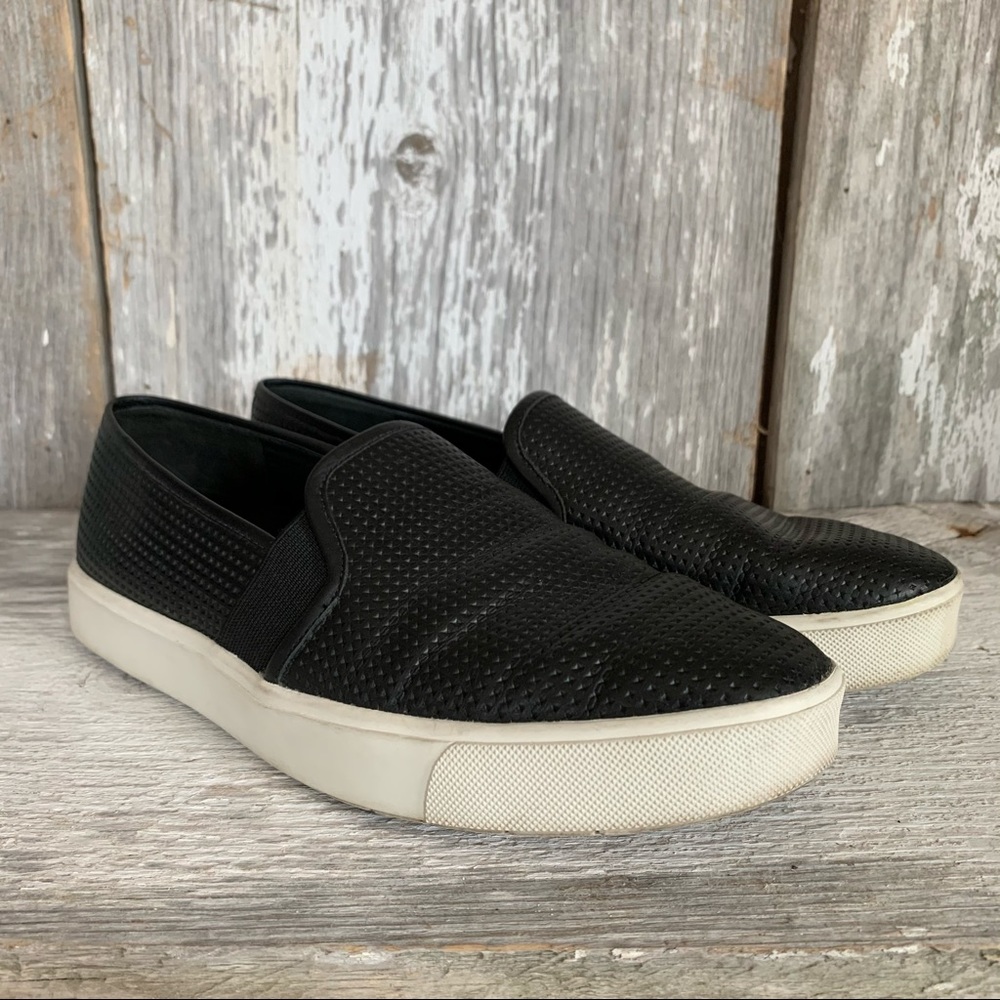 🔥Sale🔥 Vince Perforated Leather Blair Sneaker Size 7